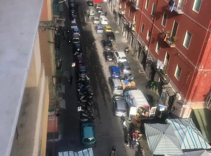 Partenope 120 Mq نابولي