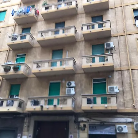 Partenope 120 Mq נאפולי